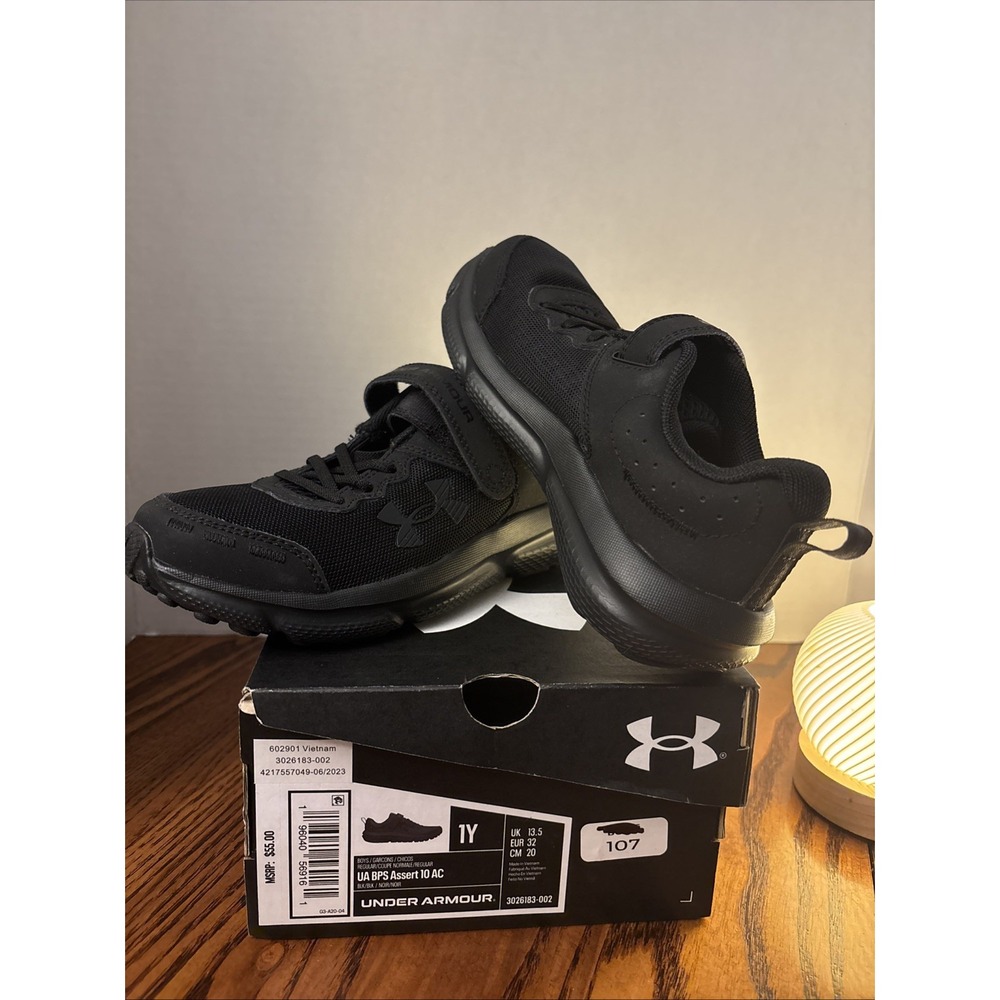 Under Armour BPS Assert 10AC Athletic Shoes BOYS 1Y Black NIB